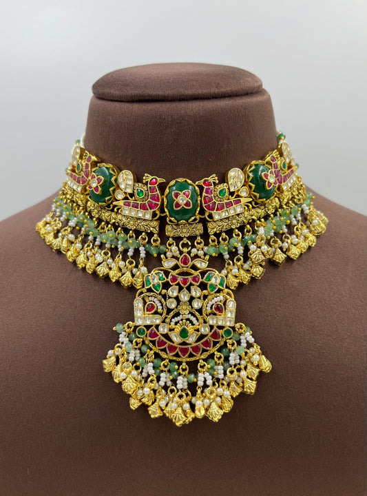 Anvi Pachi Kundan Choker