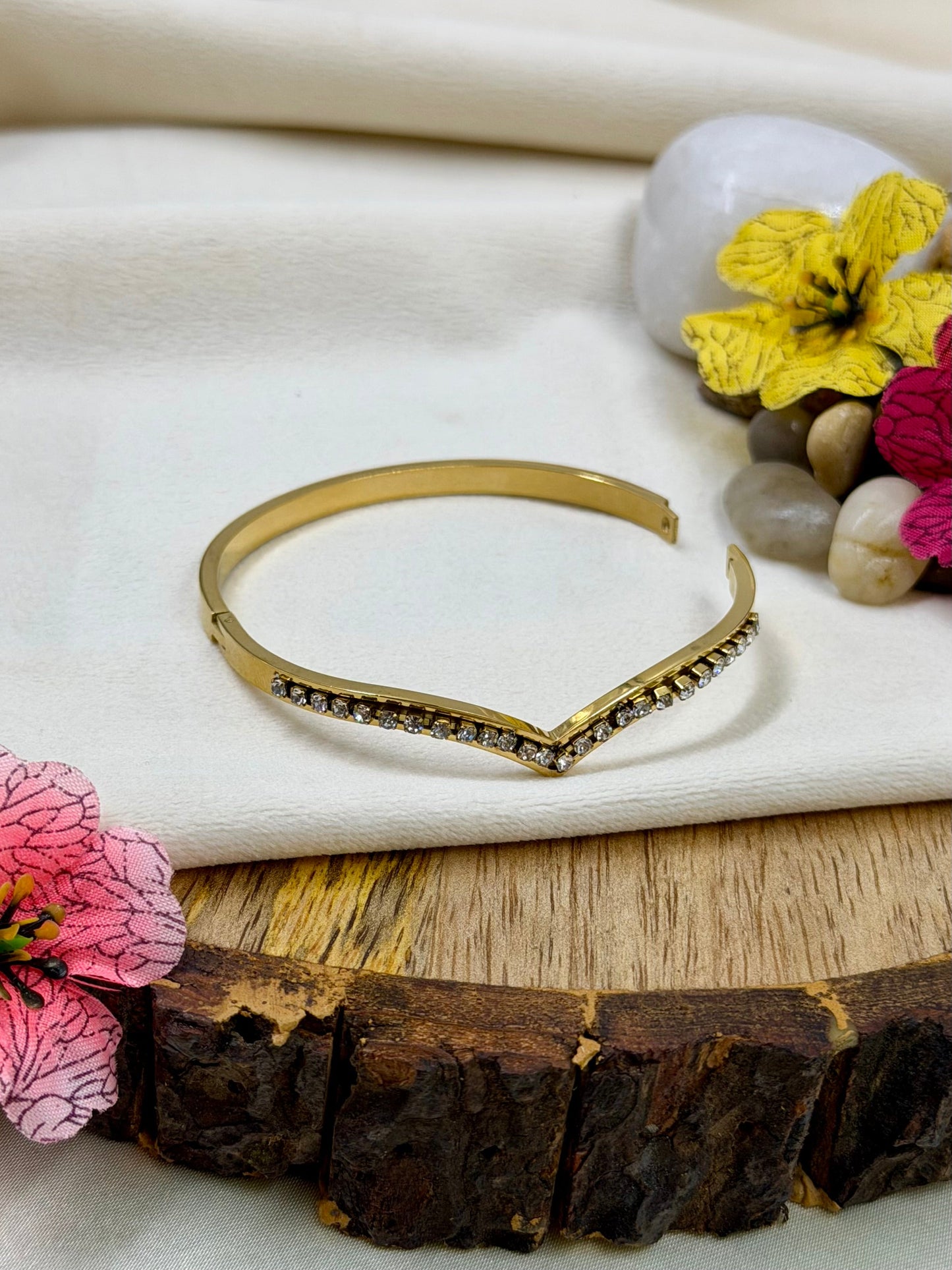 Selena Anti-Tarnish Stainless Steel Bracelet (Openable)