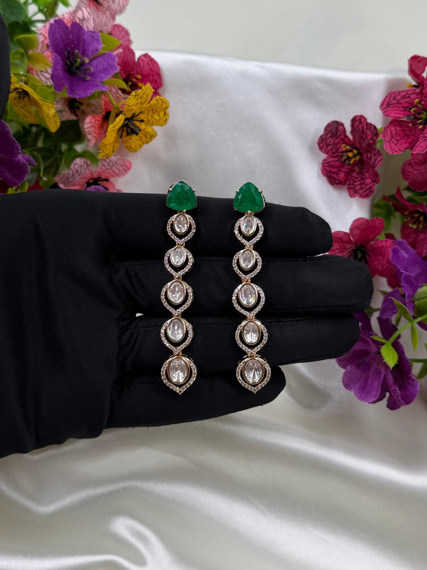 Nia Moissanite Earring