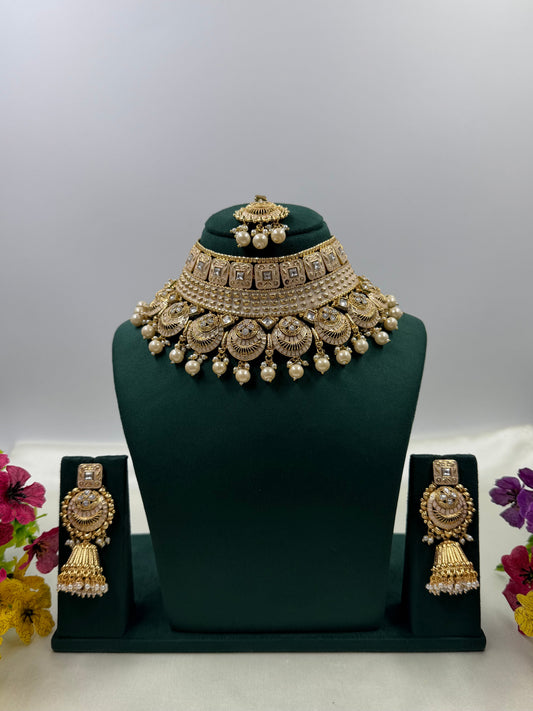 Suvarna Rajwadi Choker