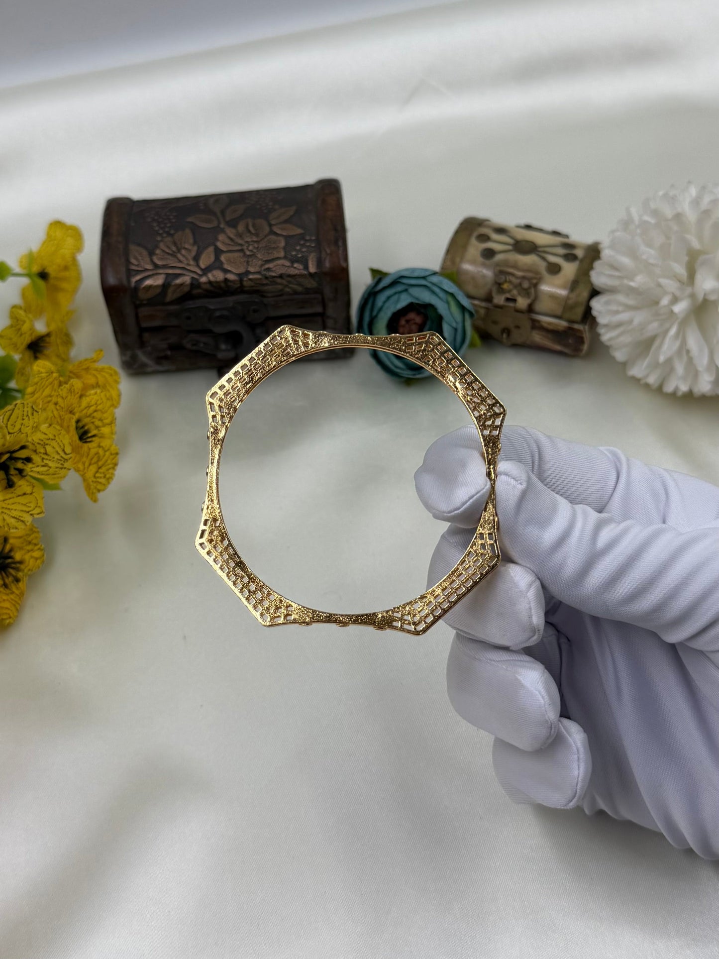 Urmila Gold Bangles