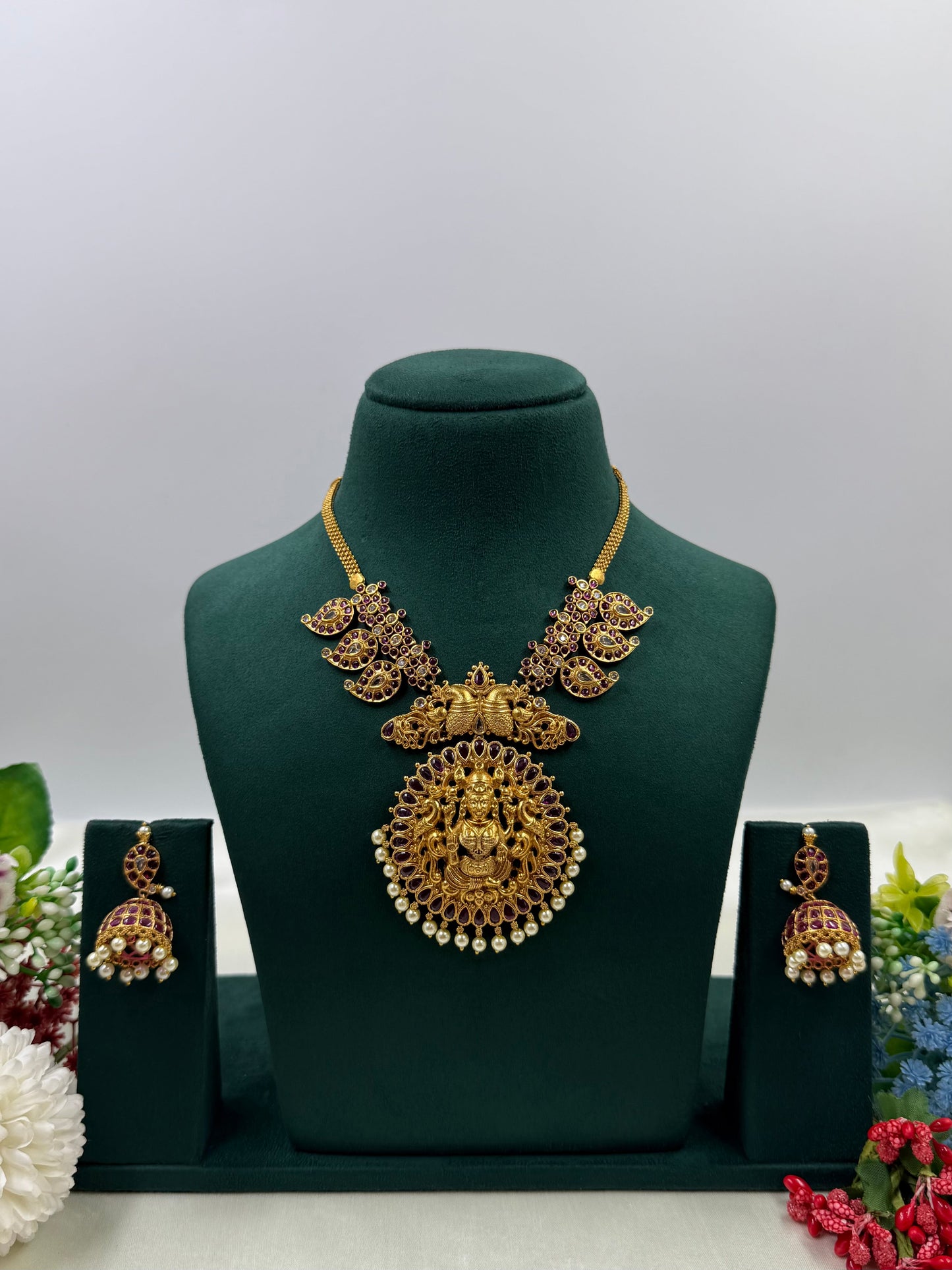 Urmila Traditional Necklace