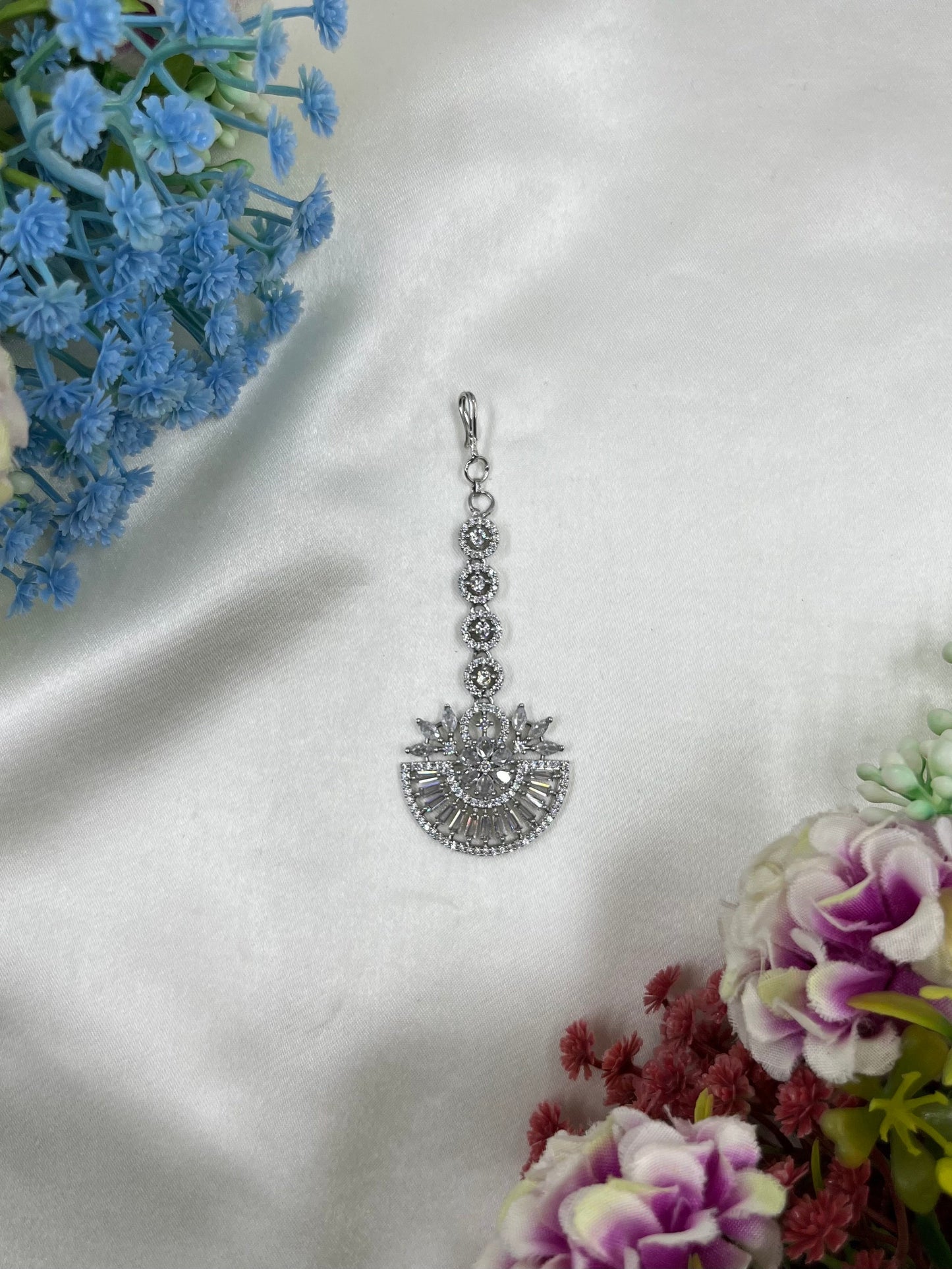 Bella American Diamond Mang Tika