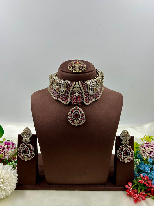 Haya Victorian Choker Necklace Set