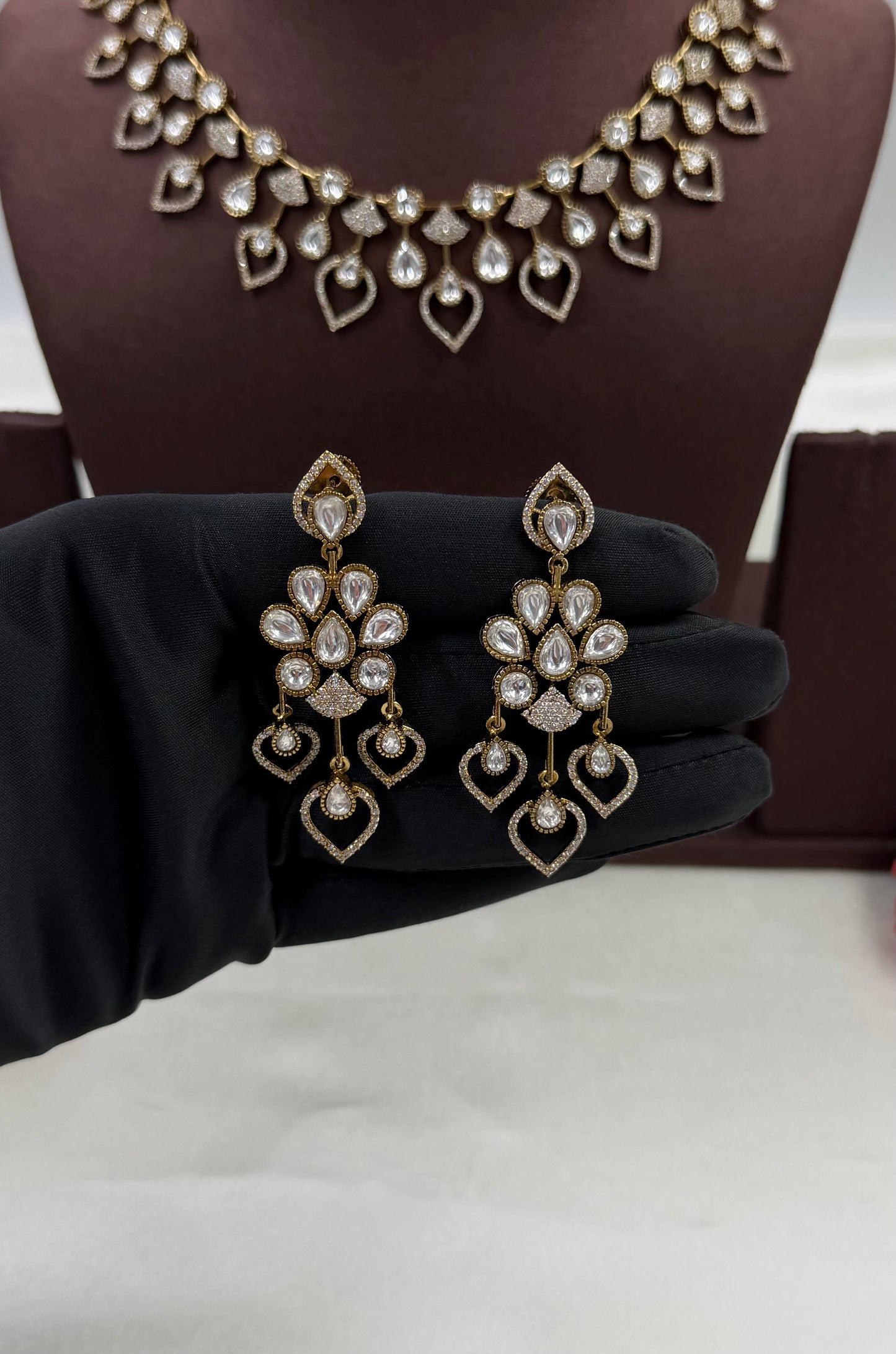 Dishtri Victorian Delicate Necklace
