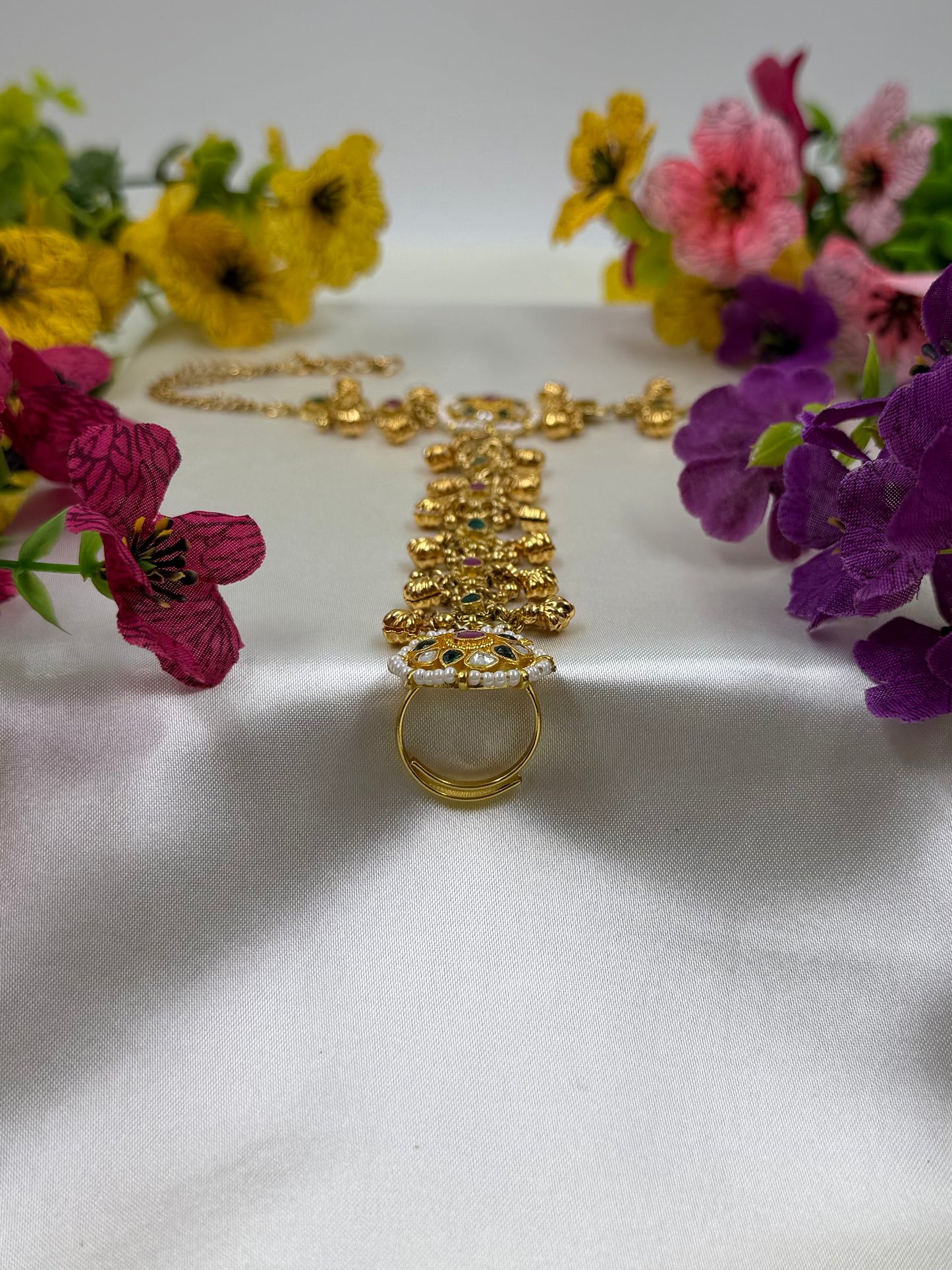 Shila Pachi Kundan Hath Panja (One Pis)