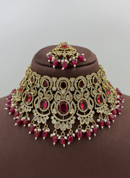 Suniti Premium Victorian Choker Necklace