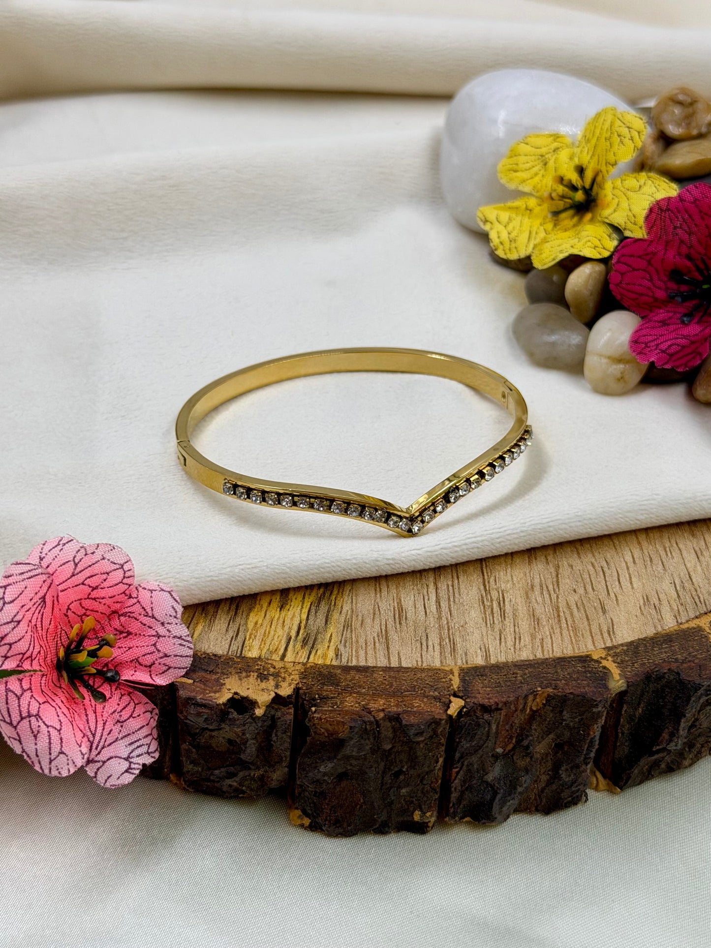 Selena Anti-Tarnish Stainless Steel Bracelet (Openable)