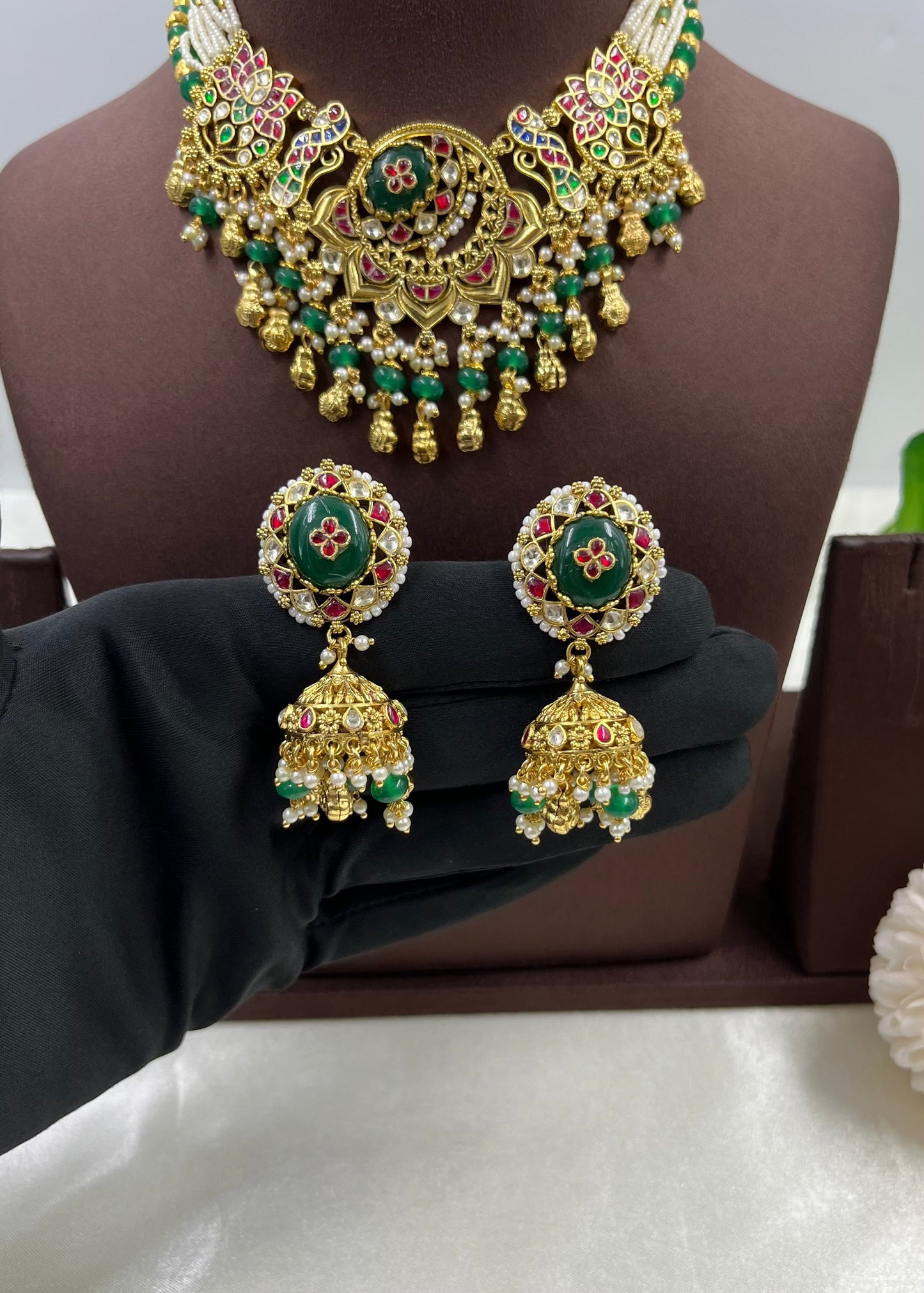 Bhavika Pachi Kundan Necklace