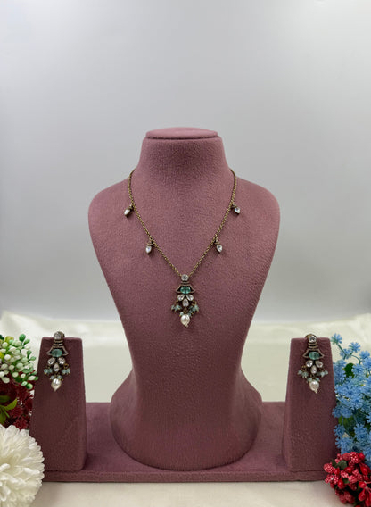 Himani Victorian Chain Pendant Necklace