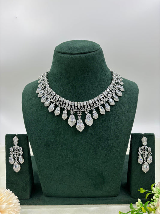Viona V Shape American Necklace Set hu
