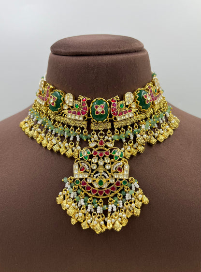 Anvi Pachi Kundan Choker