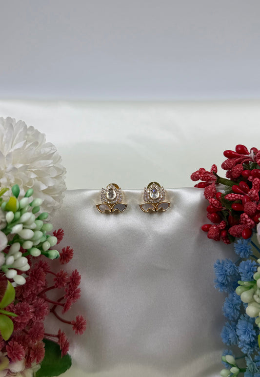 Iravati Moissanite Earring