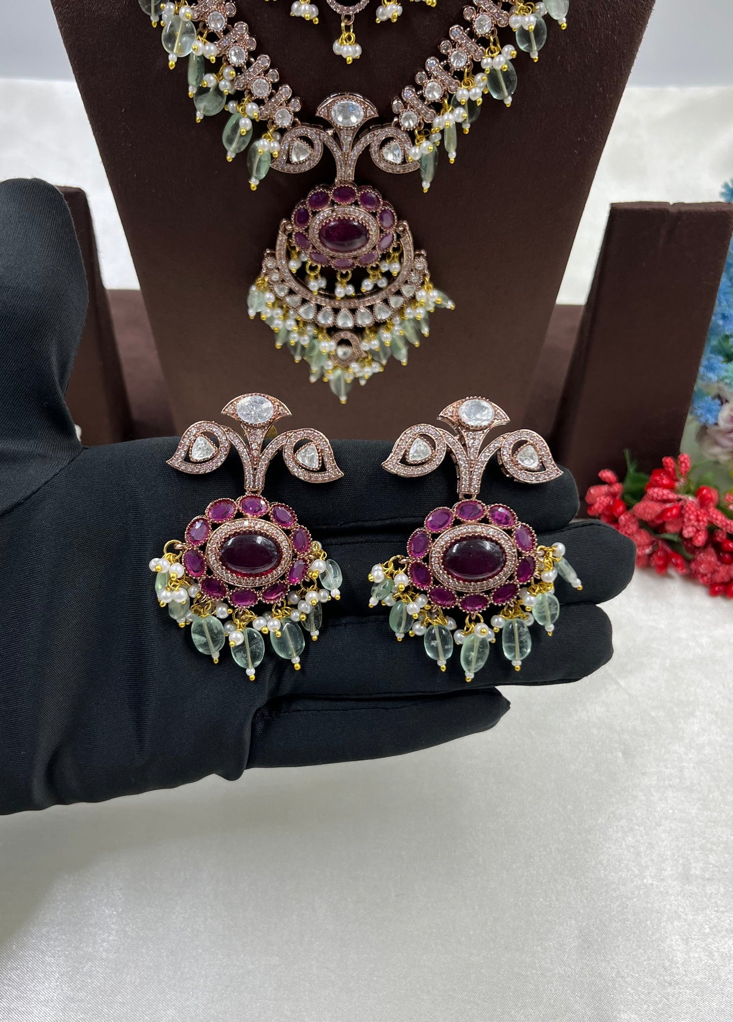 Viva Premium Antique Rose VictorianNecklace Set