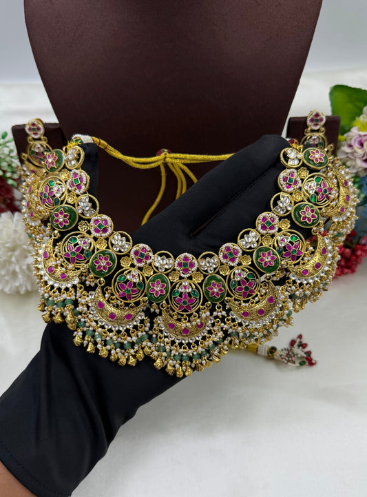 Aparna Pachi Kundan Necklace Set