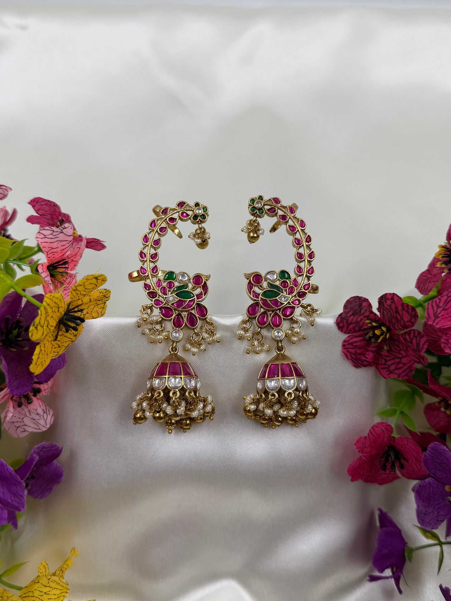 Saanvi Jaipuri Kundan Earcuff