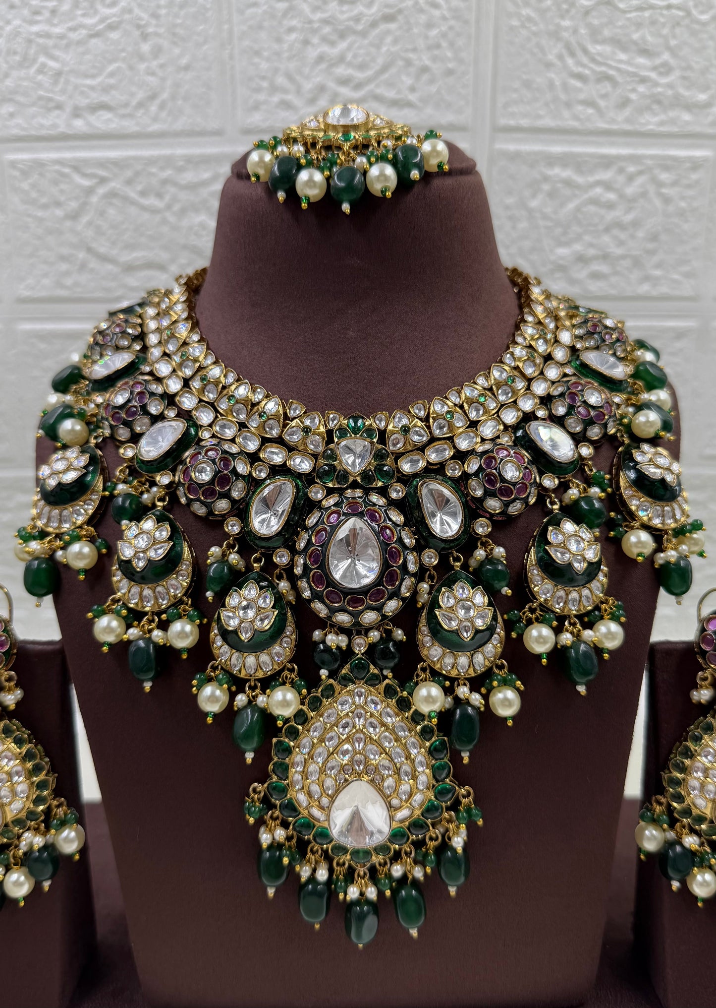 Royal Emerald Polki Kundan Bridal Necklace Set