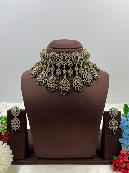 Hira Victorian Ad Choker Necklace