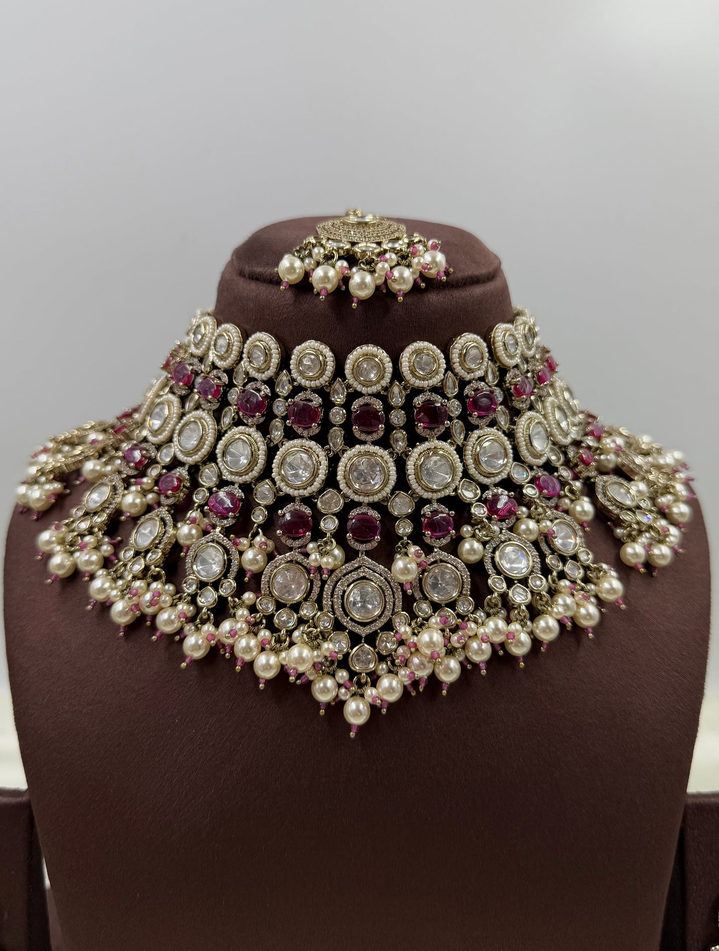 Veenita Victorian Moissanite Choker Necklace Set