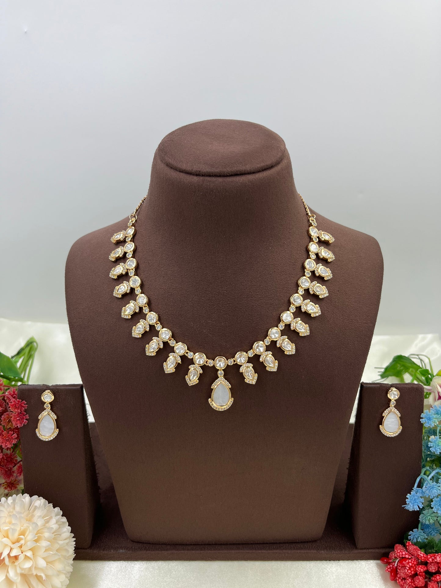 Eterna Moissanite Kundan Necklace