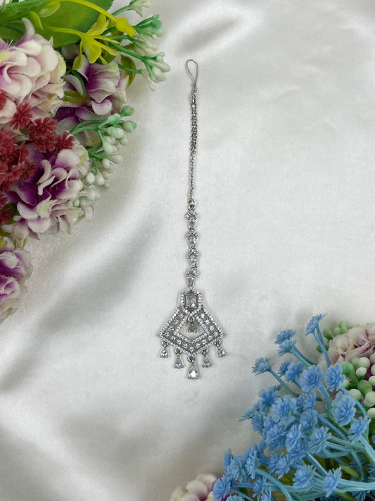 Avantika American Diamond Mang Tika