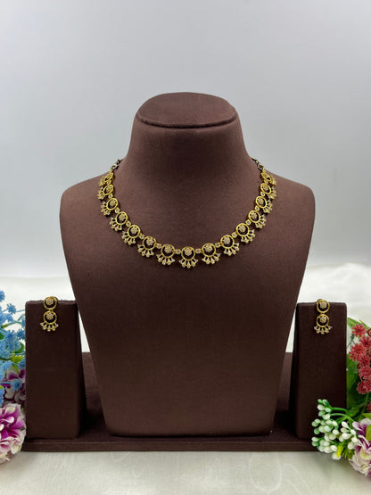Fiona Delicate Golden Necklace Set