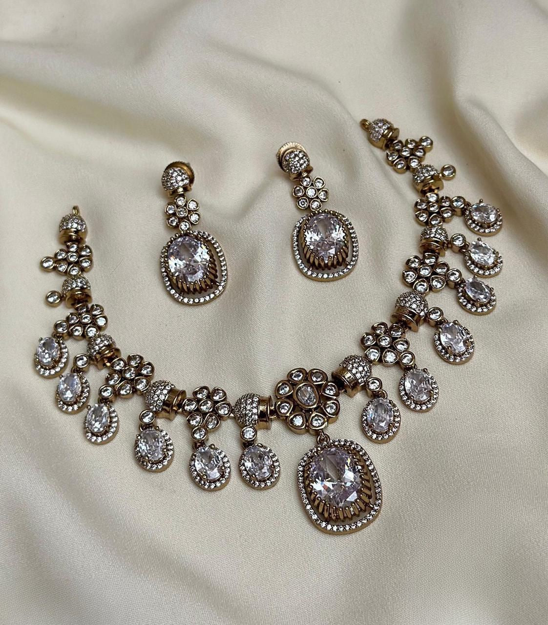 Zia Drop Victorian Necklace Set