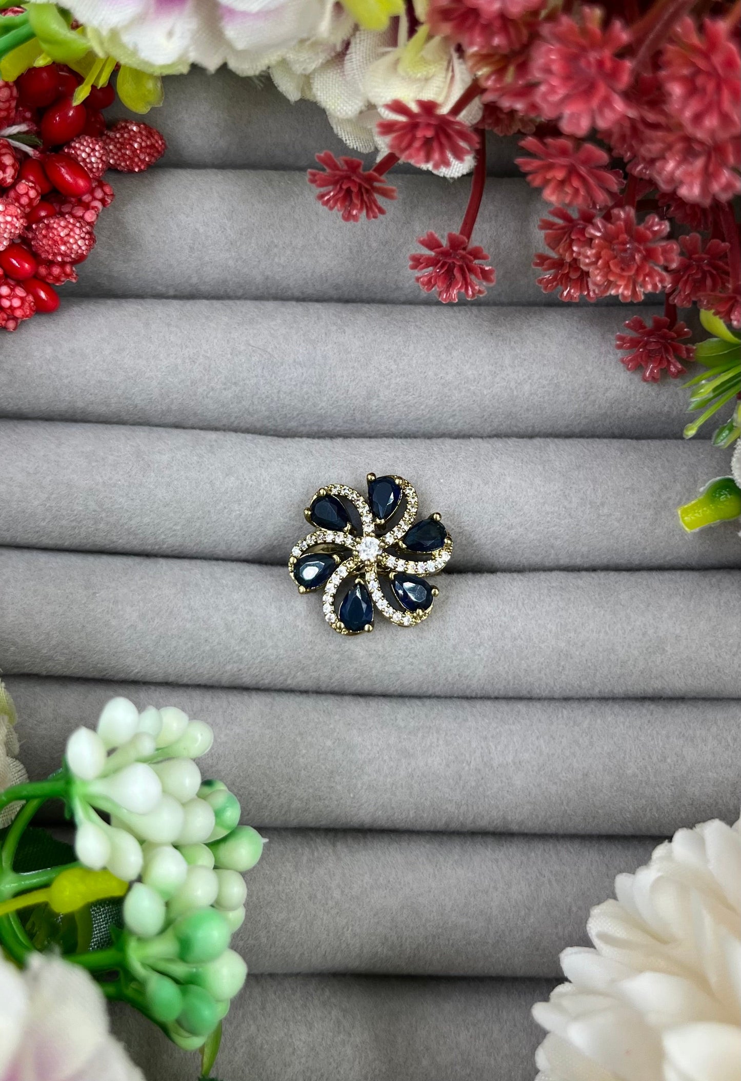 Avni Victorian Ad Ring