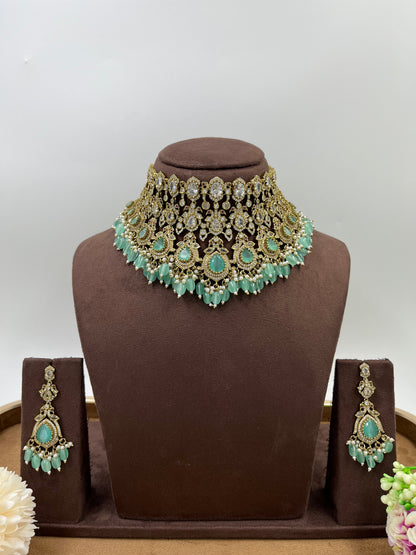 Elysian Shine Victorian Necklace Set