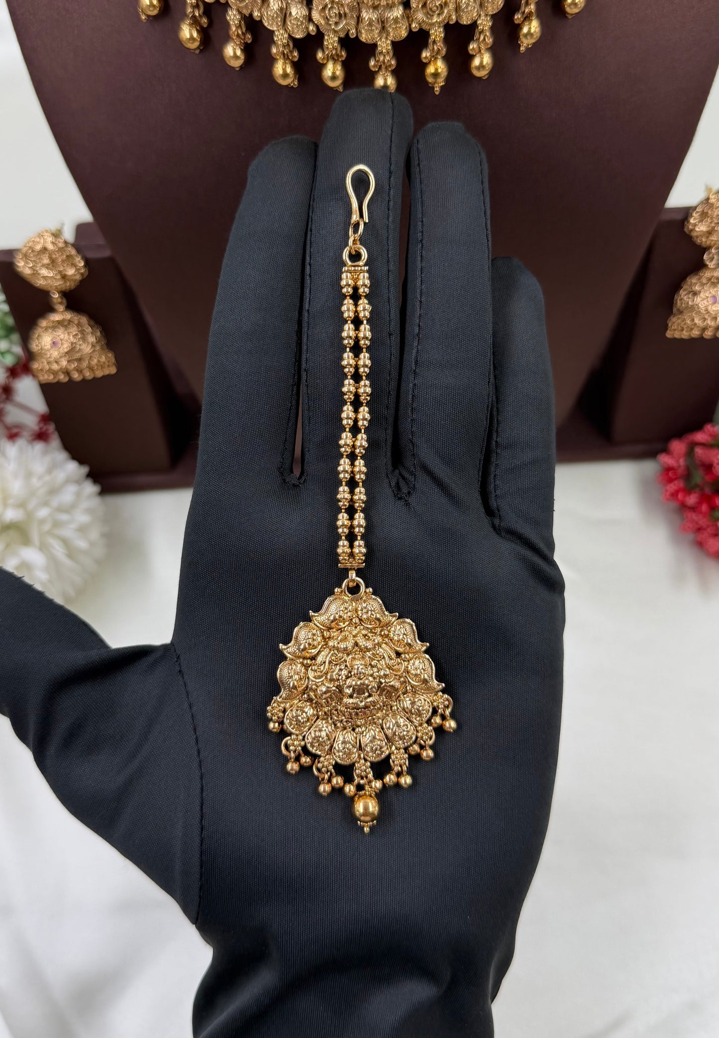 Karishma South Indian Choker Necklace Set