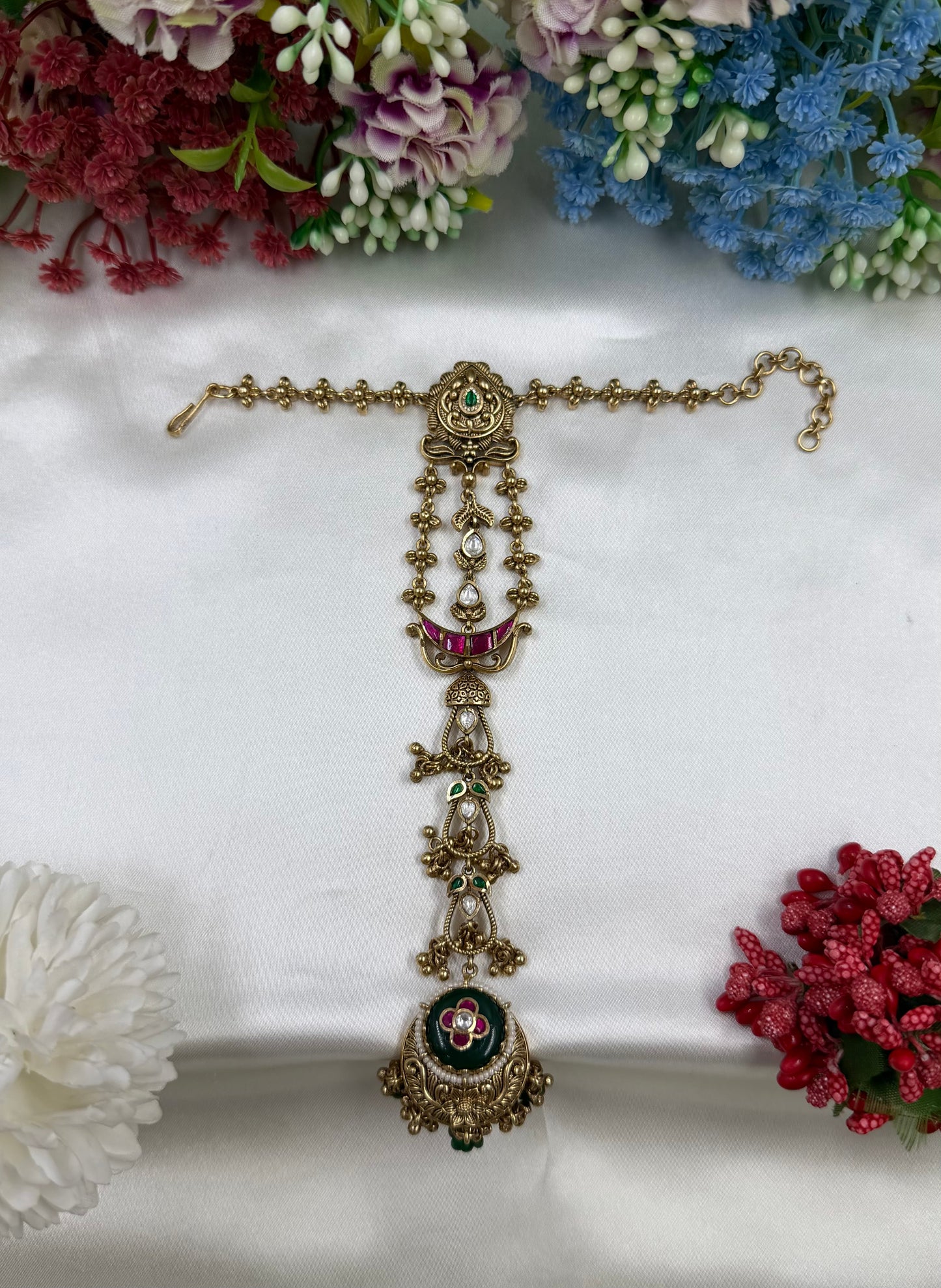 Nira Pachi Kundan Hath Panja (One Pis)