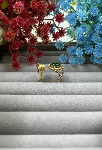 The Royal Peackok Adjustable Kundan Finger Ring (Adjustable)