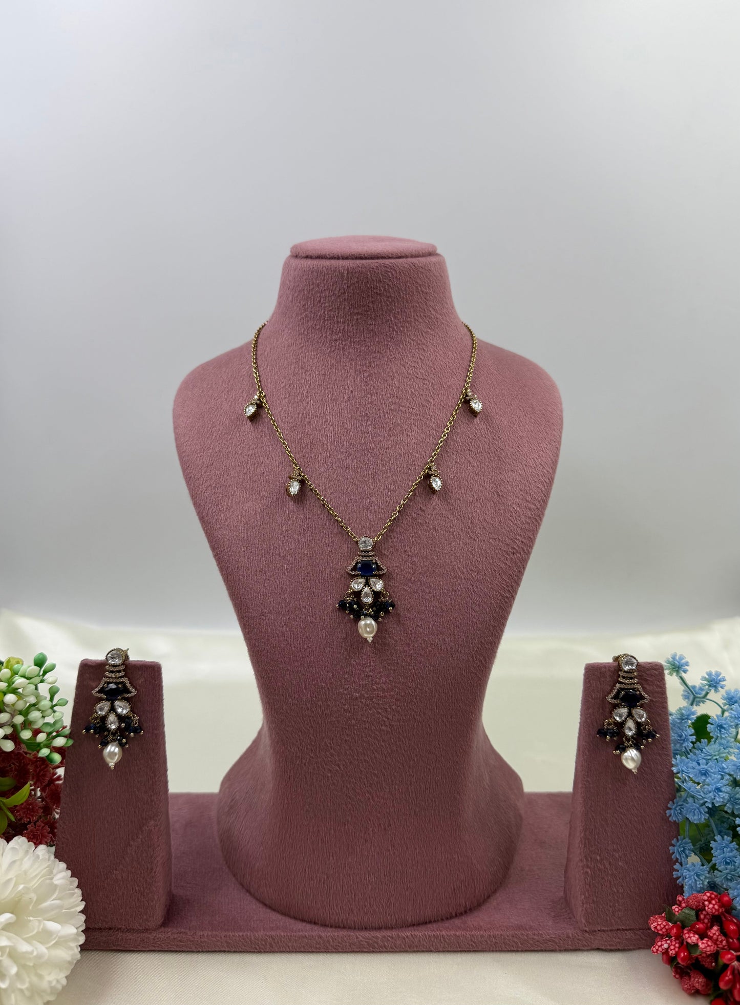 Himani Victorian Chain Pendant Necklace