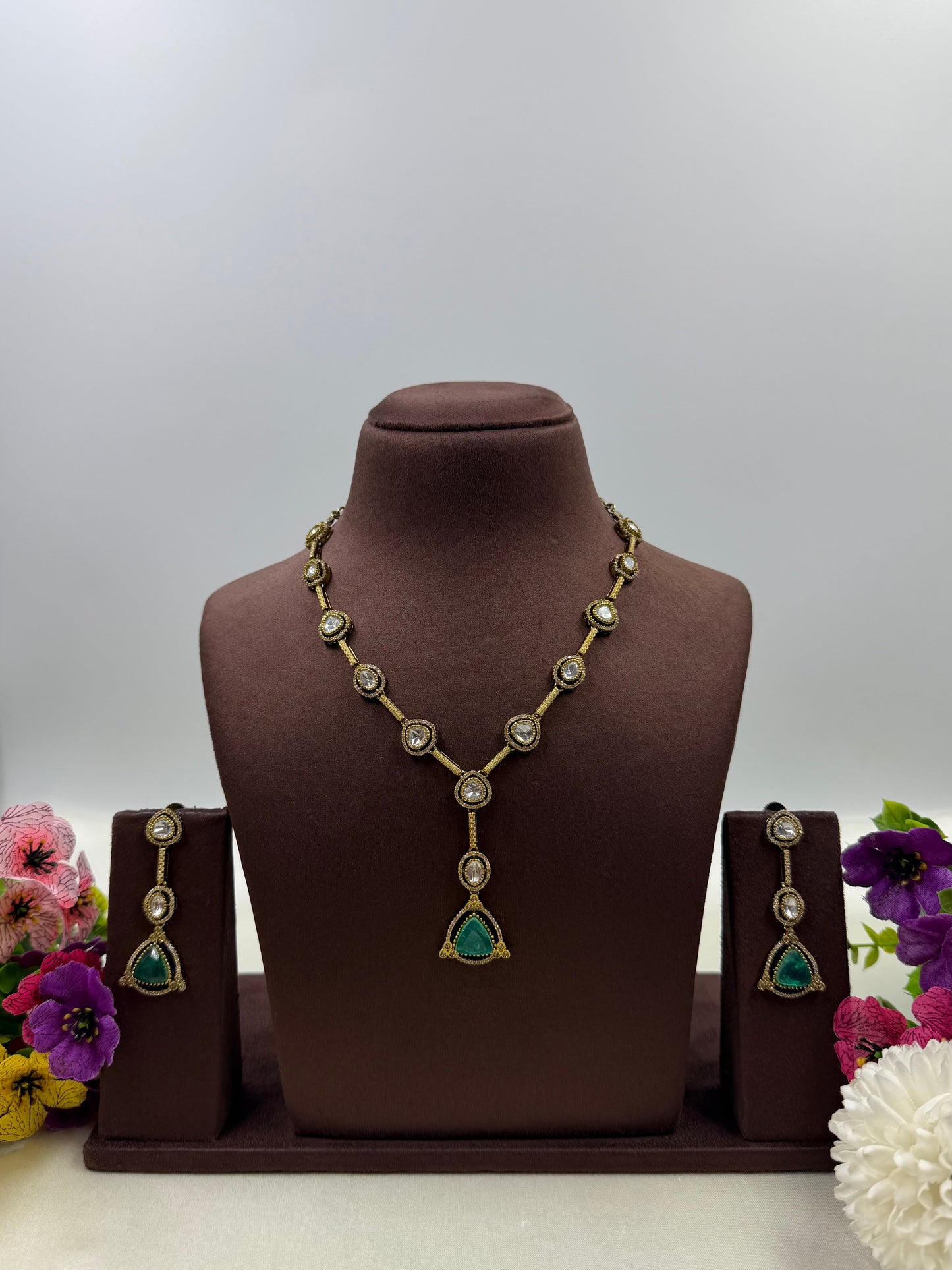 Yukta Victorian Delicate Necklace