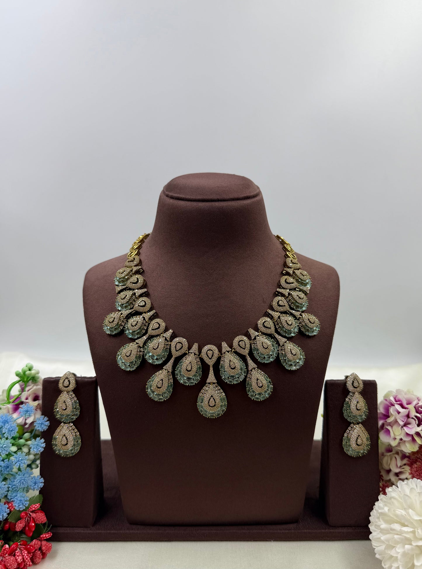Vinita Victorian American Diamond Necklace