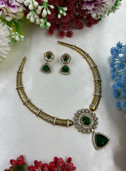 VICTORIAN HASLI NECKLACE