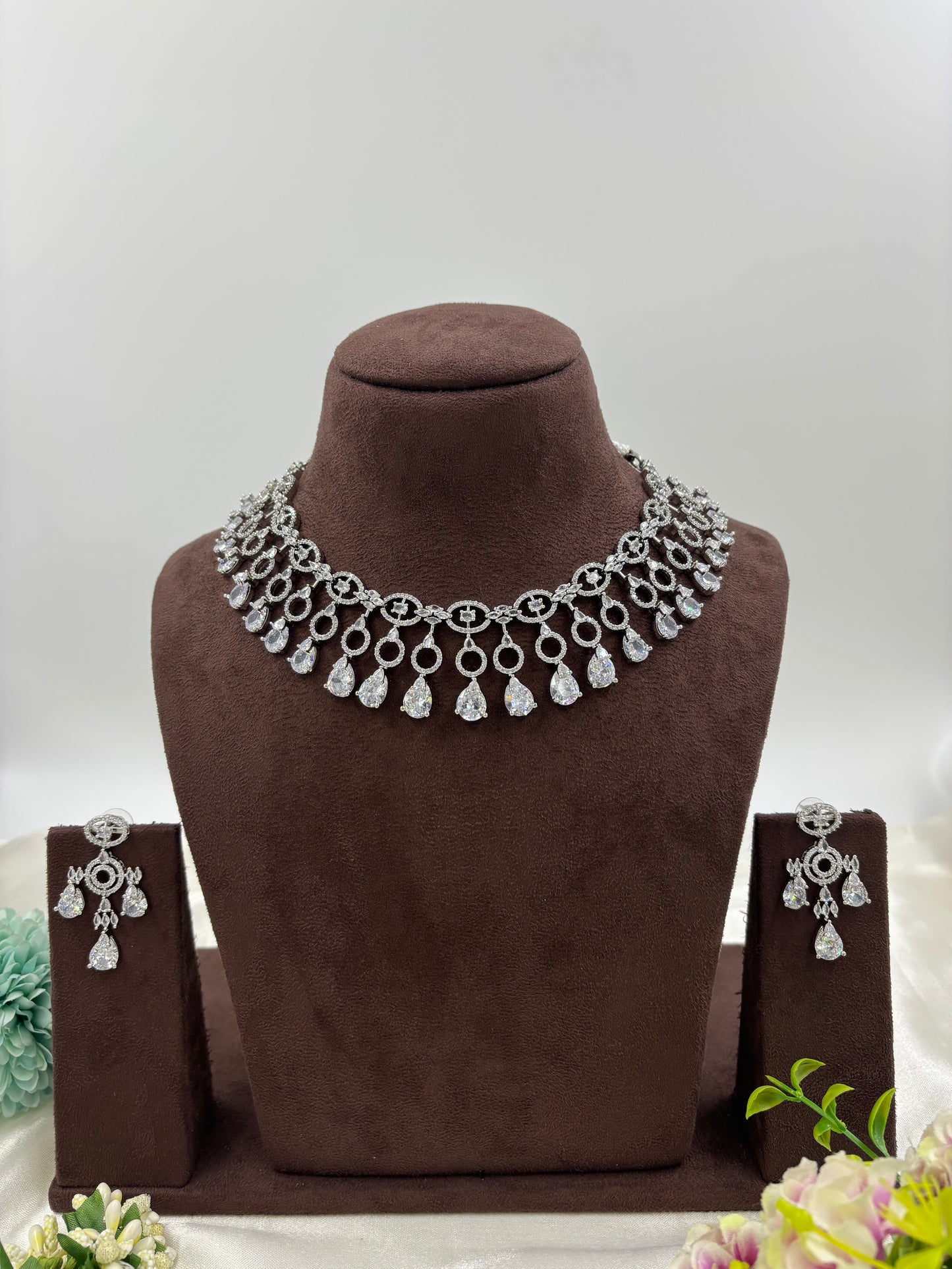 NORA AMERICAN DIMOND NECKLACE SET