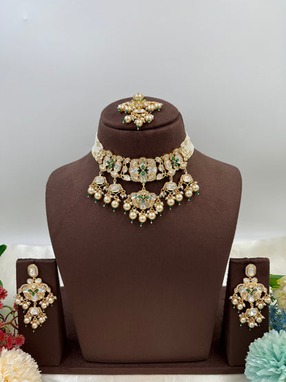 Noor Nazaakat Moissanite Kundan Necklace