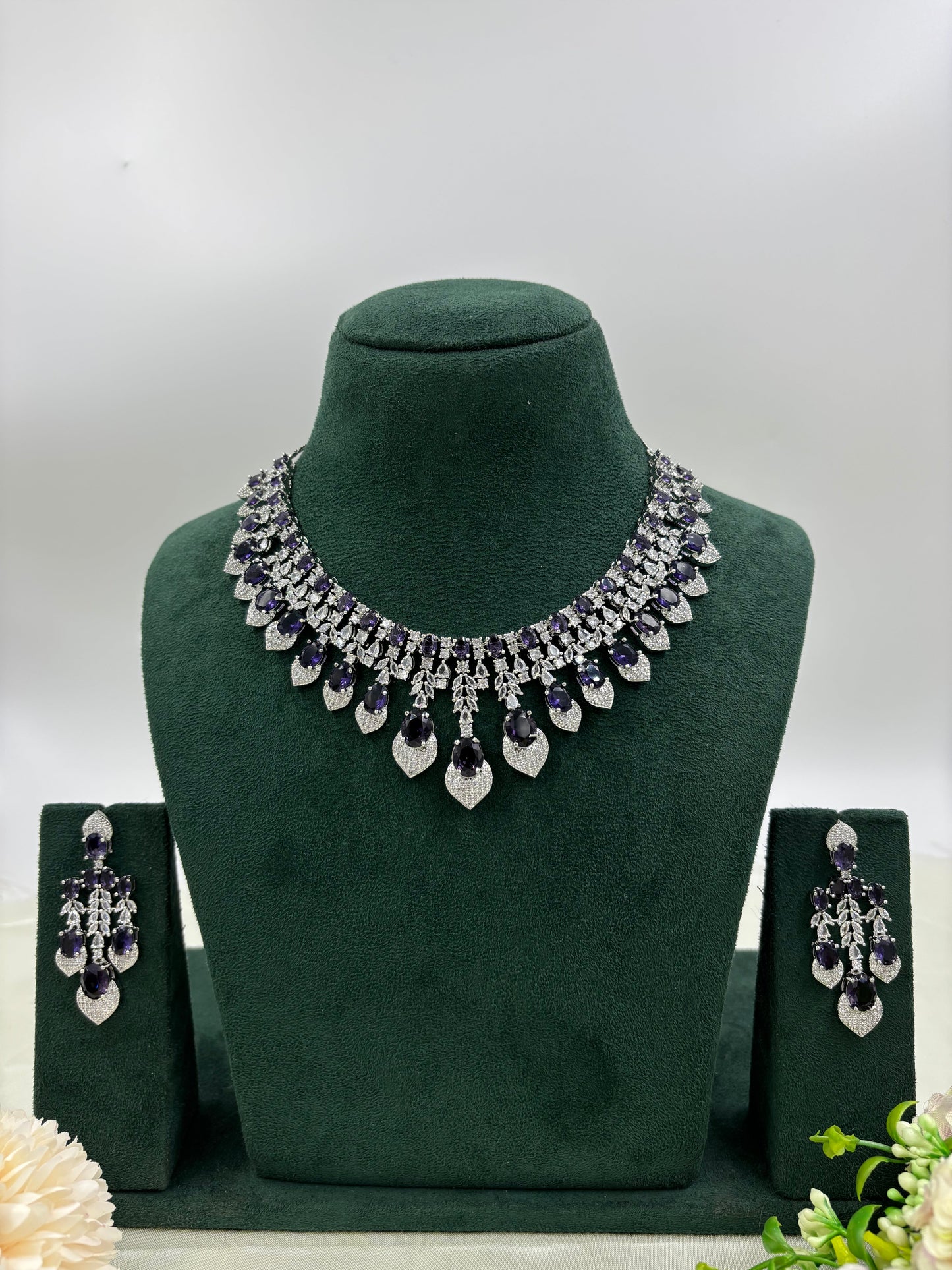 Viona V Shape American Necklace Set hu