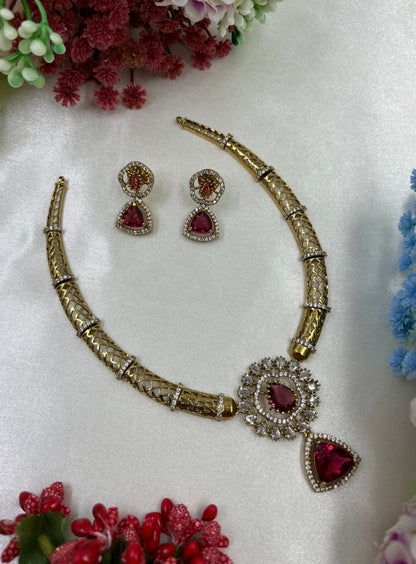 VICTORIAN HASLI NECKLACE