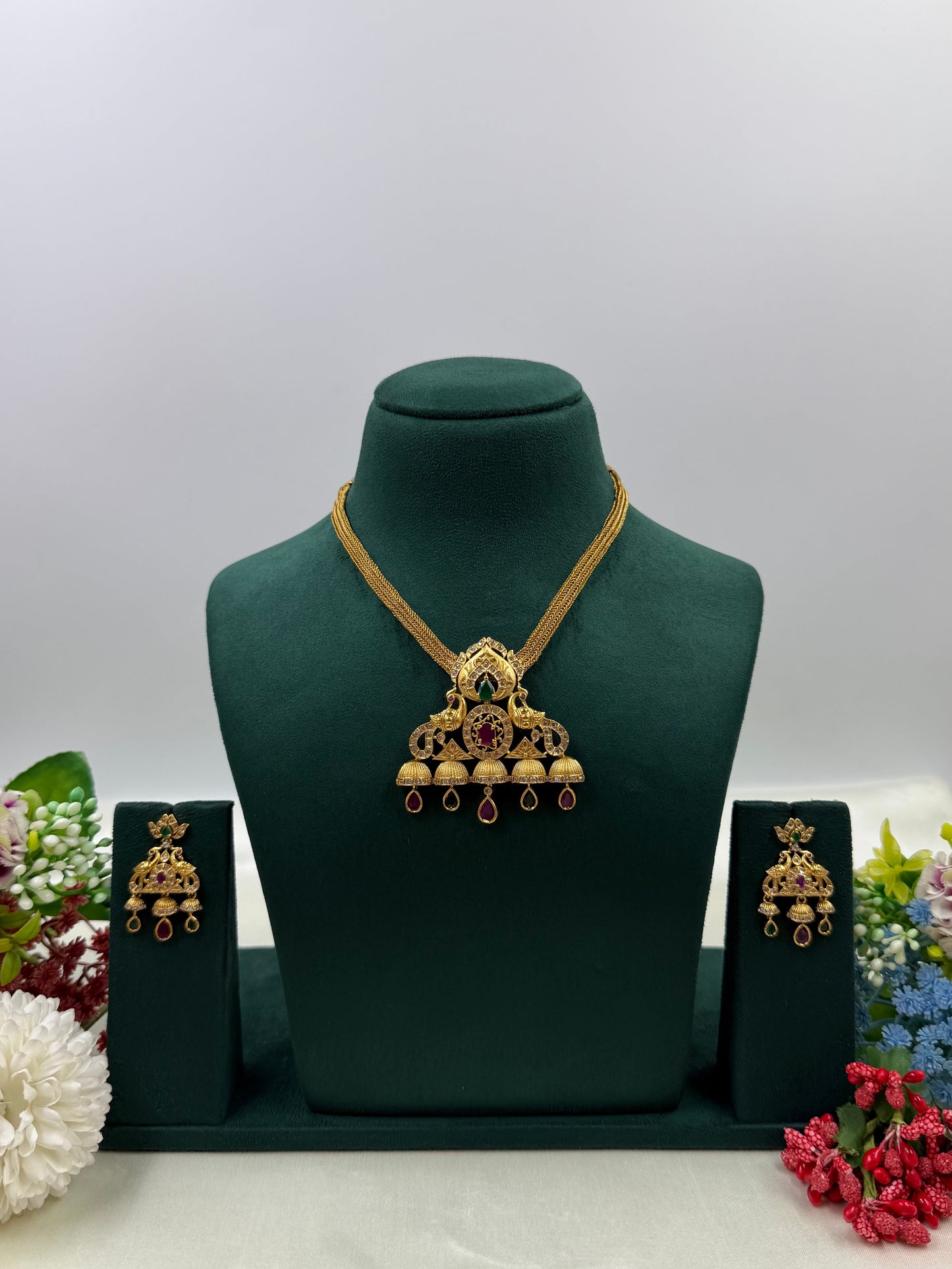 Madhavi Traditional Necklace