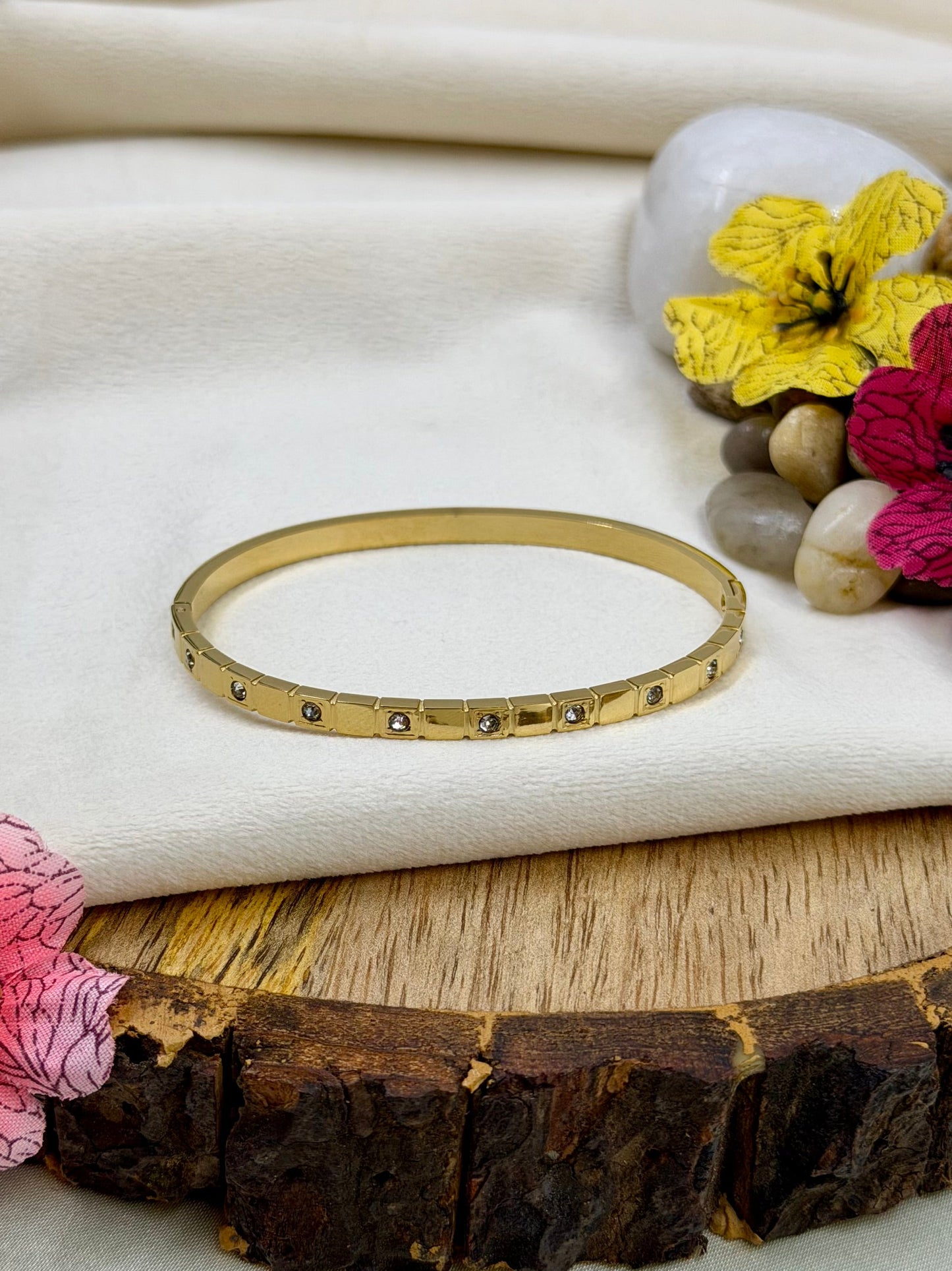 Rumi Anti-Tarnish Stainless Steel Bracelet (Openable)