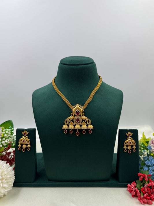 Madhavi Traditional Necklace