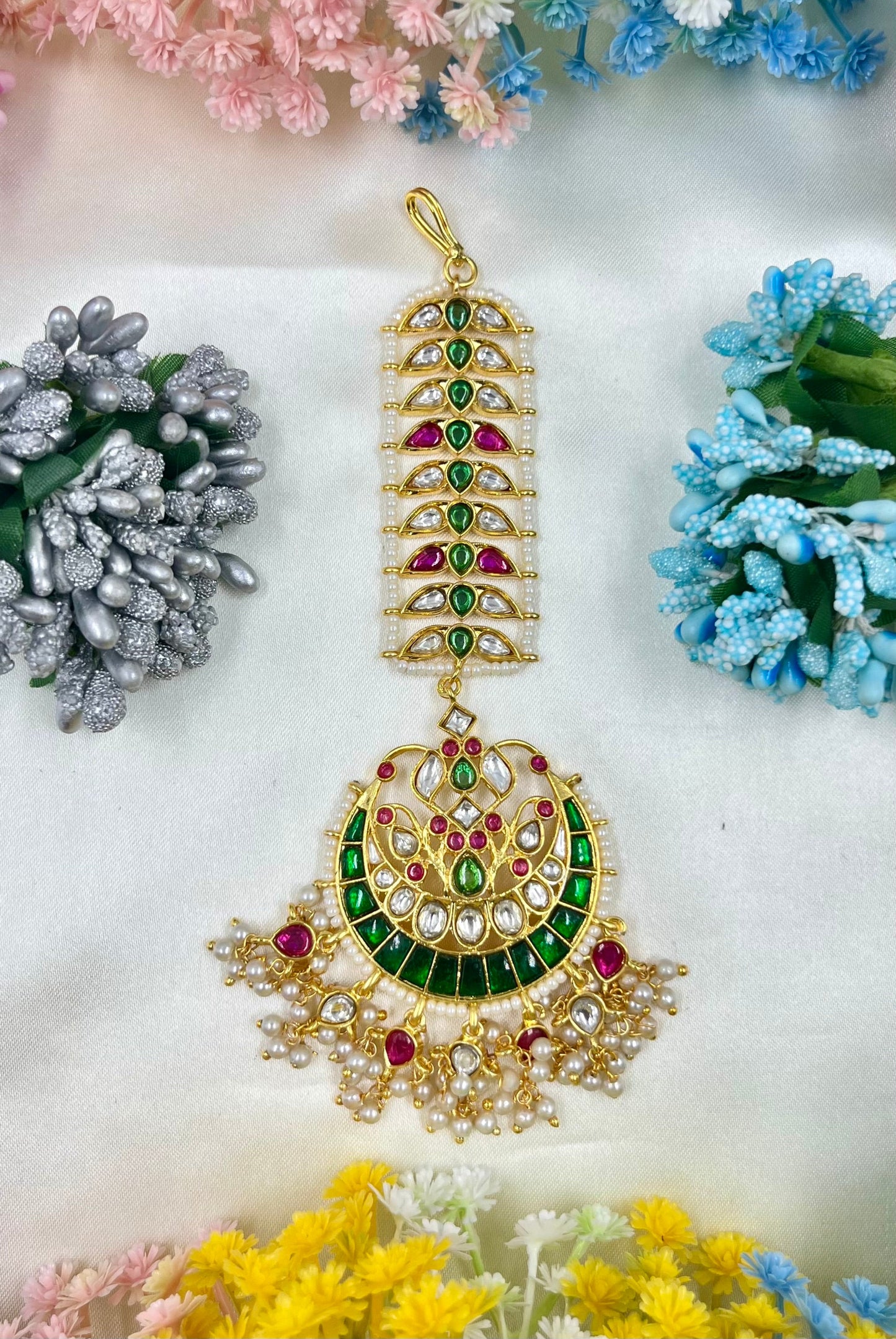 Meera Pachi Kundan Mang Tika