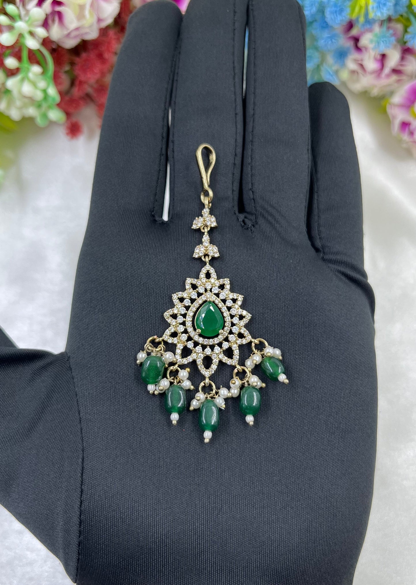 Nur Victorian Mang Tika