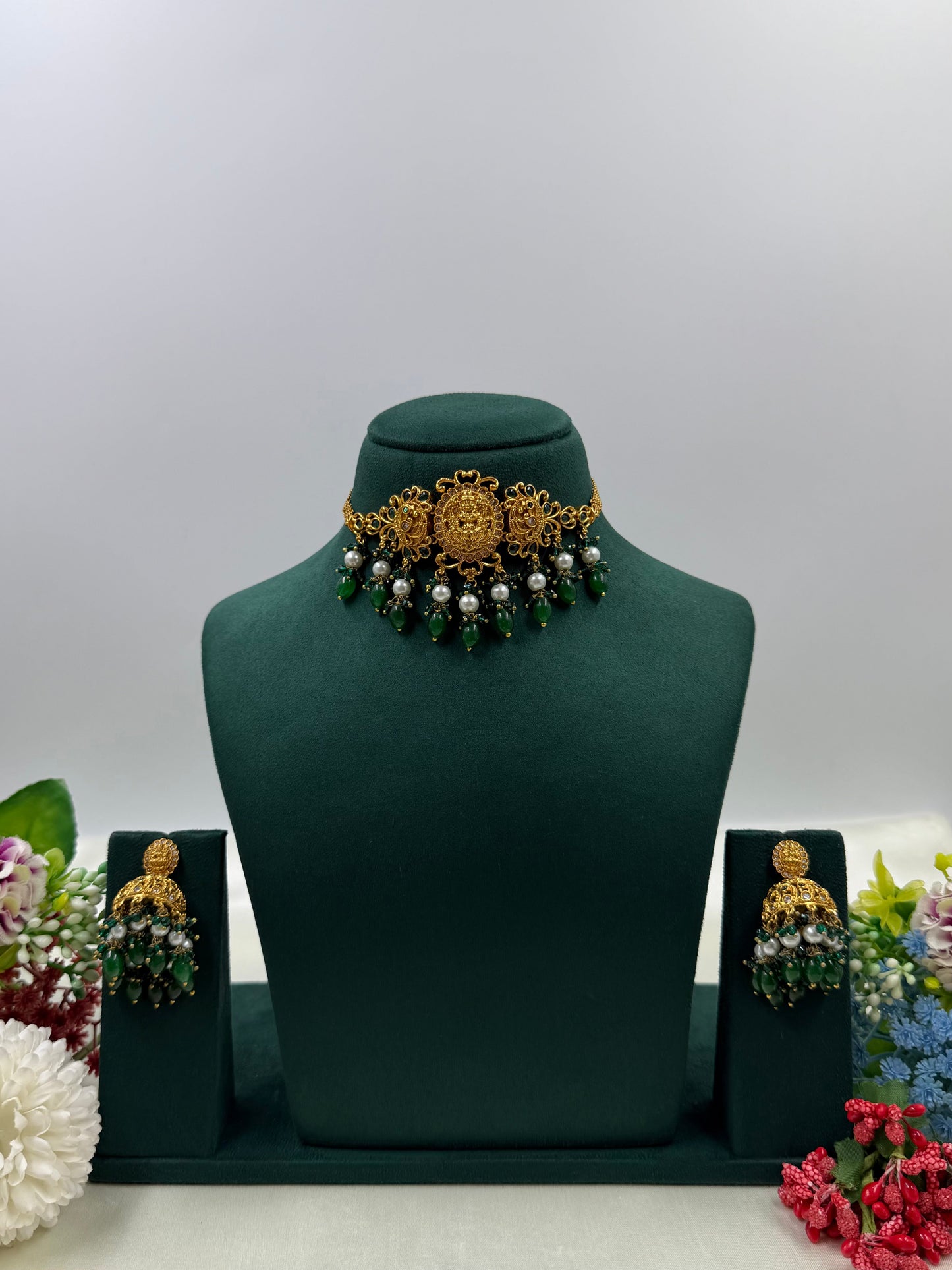 Zoya Traditional Choker