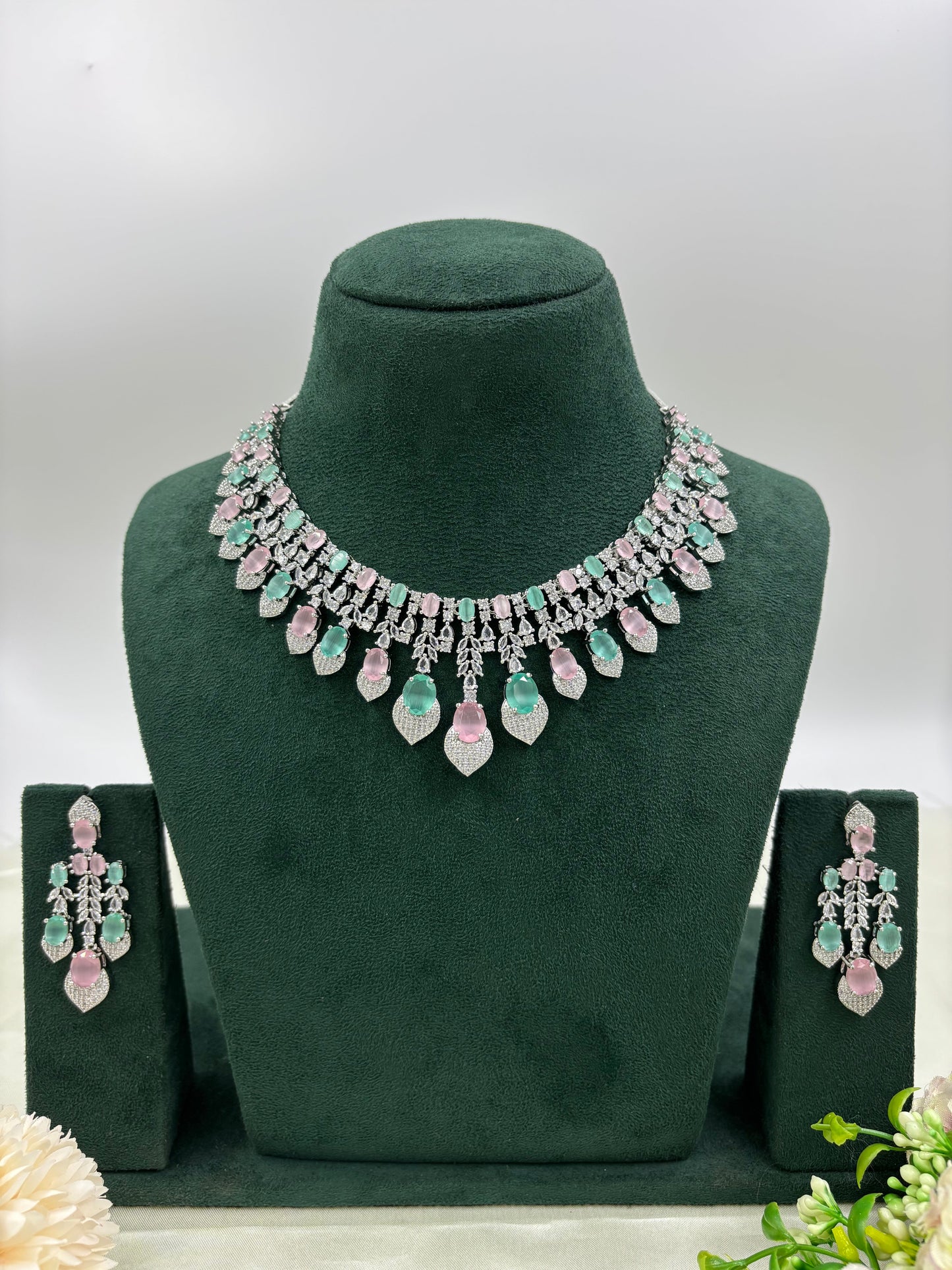 Viona V Shape American Necklace Set hu