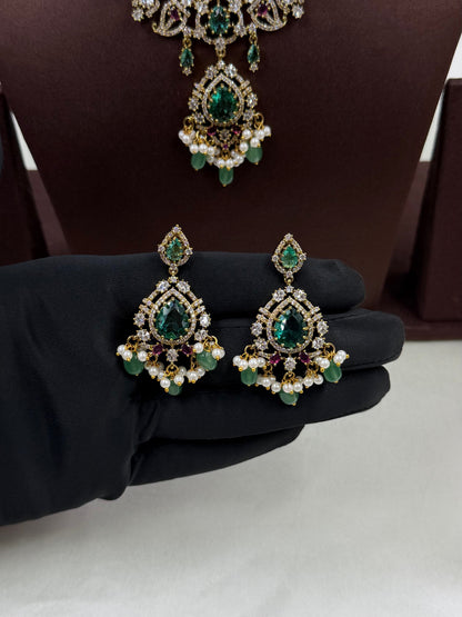 Aroosa Premium Victorian Necklace
