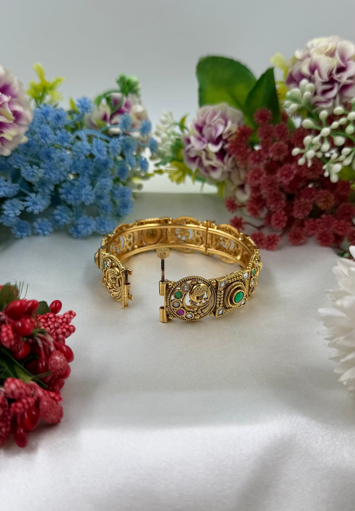 Radhika Heritage Bangles (Openable)