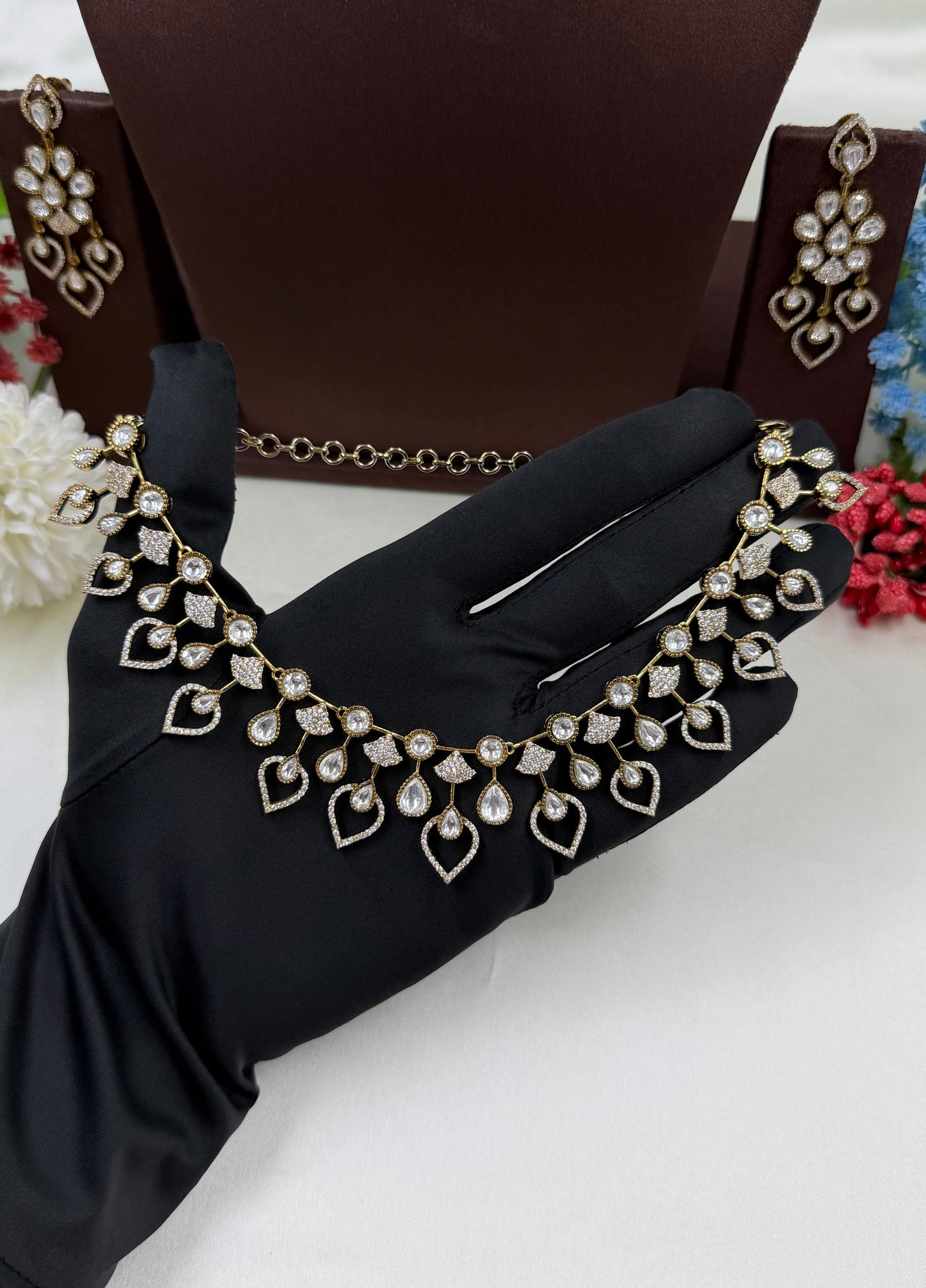 Dishtri Victorian Delicate Necklace